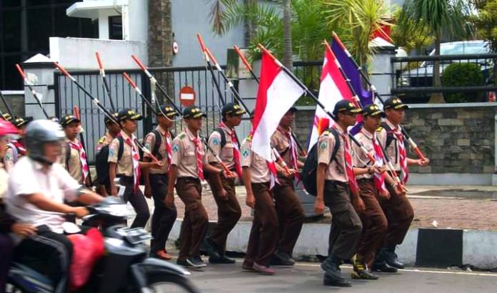 Foto Pramuka Baris Berbaris