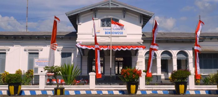 Gambar Stasiun Kereta Api Bondowoso